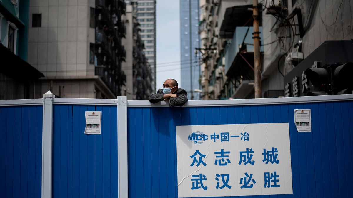 Zaplatí Čína za pandemii? První civilní žaloby už běží, státy vyčkávají